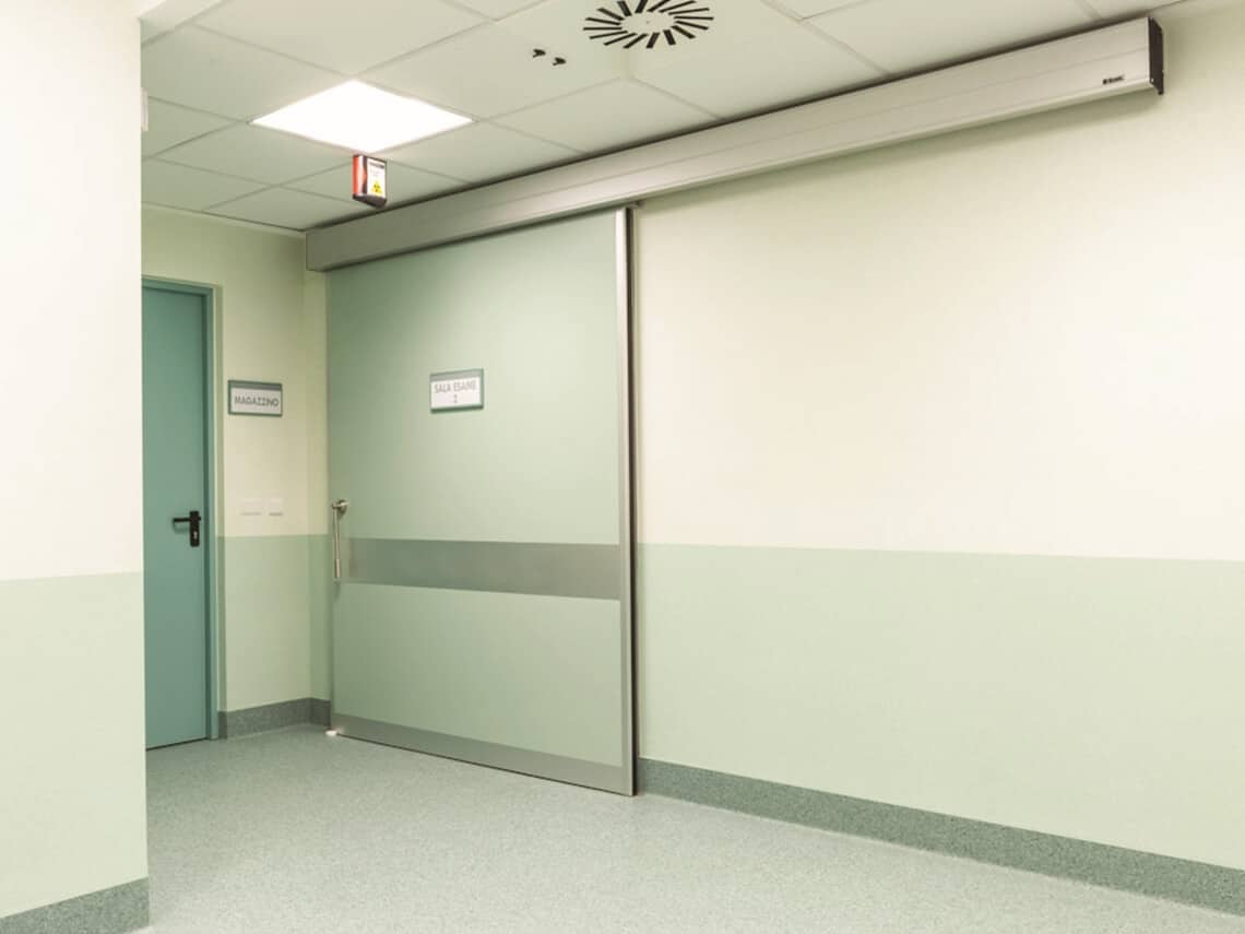 instaladora homologada puertas hospitales